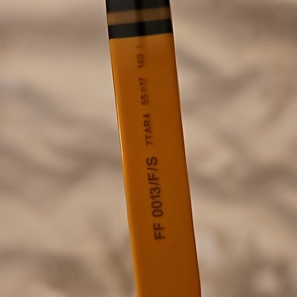 FENDI Women's Sunglasses. Pre-owned - Picture 9 of 12